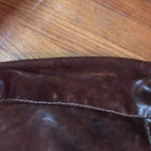 COPY - Abercrombie and Fitch Distressed Leather Bag - Picture 7 of 14